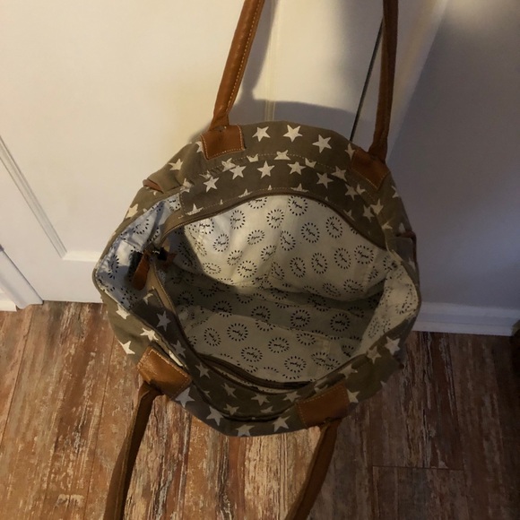 green Myra star tote bag - Picture 3 of 7